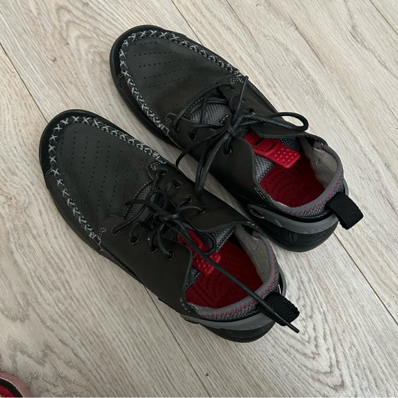 Crocs Men’s Linden Boot Sz 9 Black Leather Suede Trim Lace Comfort Casual - Picture 1 of 11